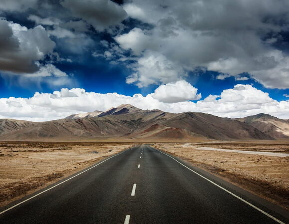Ladakh with Pangong and Nubrah Tour Package 6D|5N